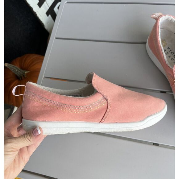 Vionic Beach Marshall Women’s Slip On Sneaker - Size 8.5 - Orange Coral - Picture 2 of 8